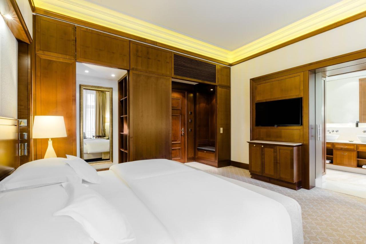 Excelsior Hotel Ernst Am Dom Κολωνία Εξωτερικό φωτογραφία A bedroom at the hotel