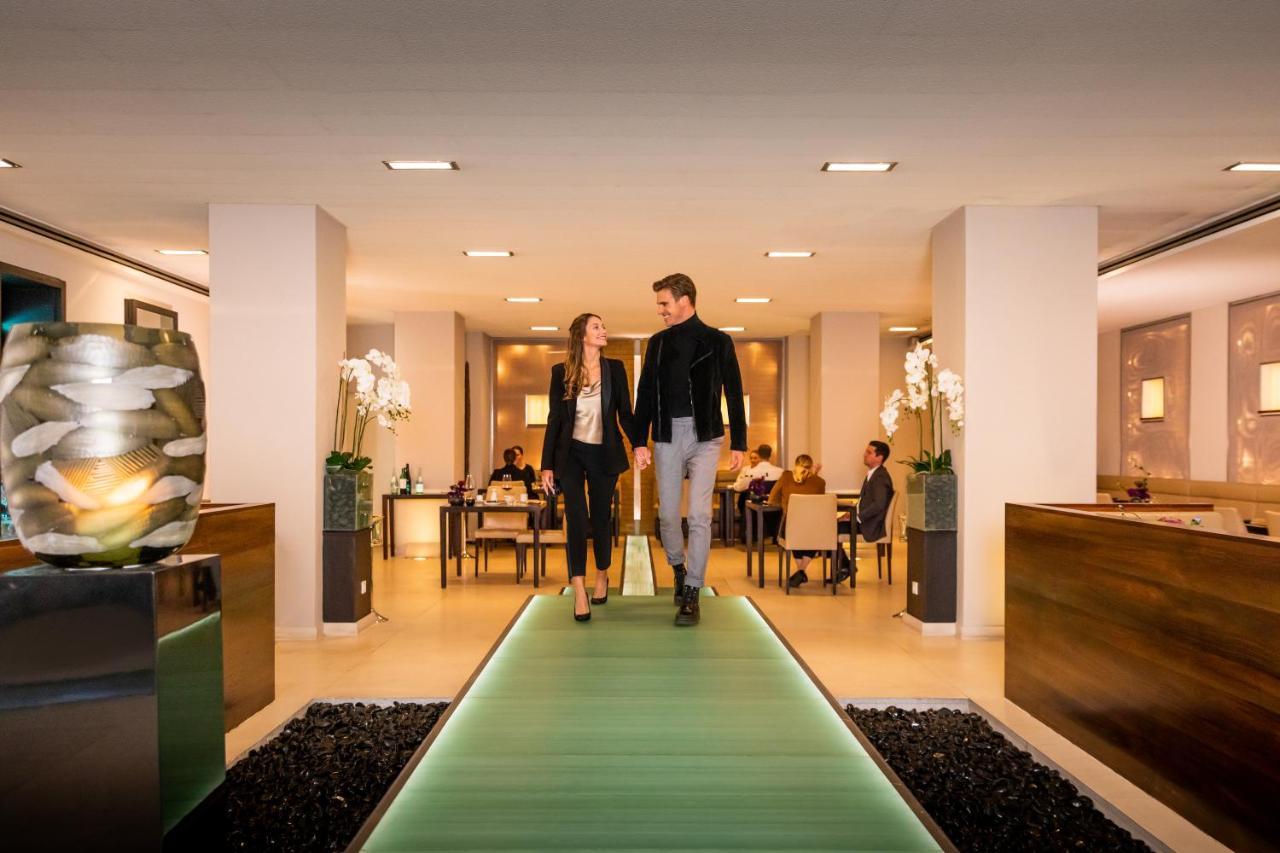 Excelsior Hotel Ernst Am Dom Κολωνία Εξωτερικό φωτογραφία The Green Carpet