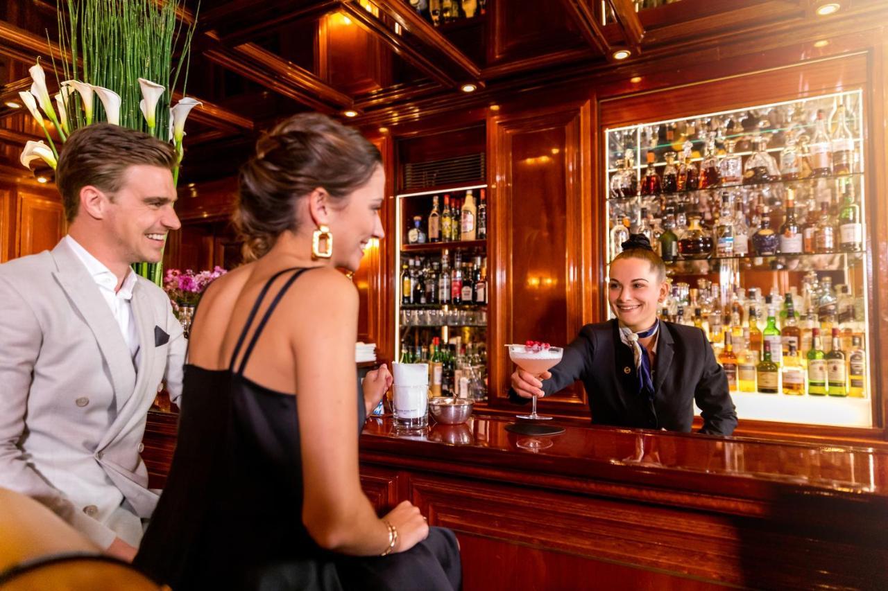Excelsior Hotel Ernst Am Dom Κολωνία Εξωτερικό φωτογραφία The bar at the St. Regis New York